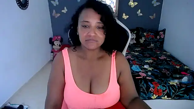 marysol83 online show from 06-12-26, 03:04