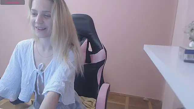 LovelyYana online show from 02-06-25, 10:21