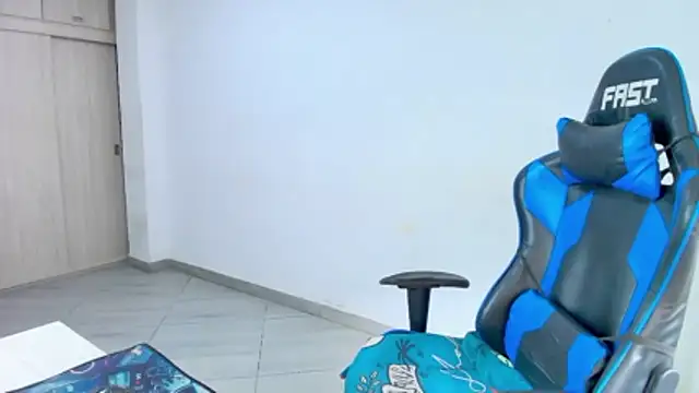 sophiax-x online show from 02-19-26, 04:37