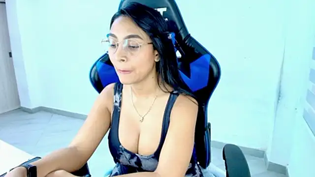 sophiax-x online show from 03-09-26, 09:40