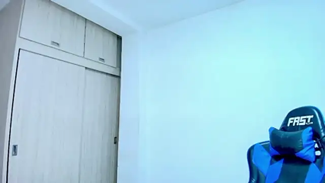 sophiax-x online show from 01-16-26, 04:33