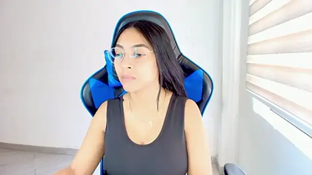 sophiax-x online show from 04-20-26, 02:51