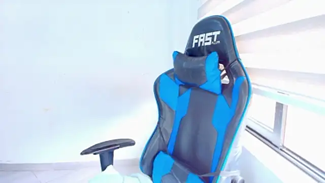 sophiax-x online show from 04-21-26, 04:57