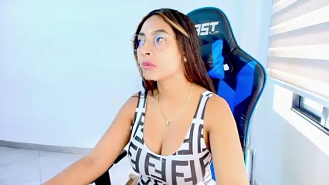 sophiax-x online show from 05-19-26, 03:08