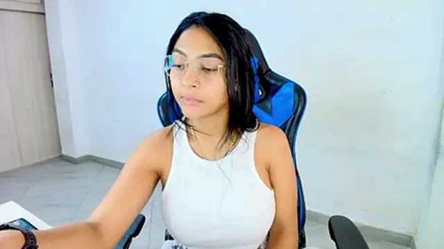 sophiax-x online show from 03-01-26, 01:33