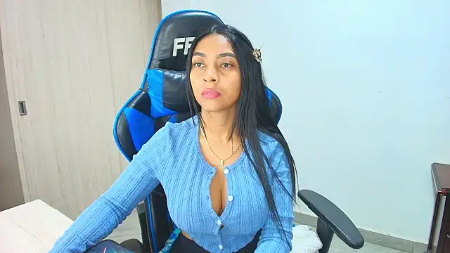 Snapshot of sophiax-x chatting on 10-03-25, 11:56 sophiax-x online show from 10-03-25, 11:56