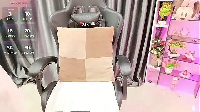 Yuki-yio online show from 11-10-25, 01:21