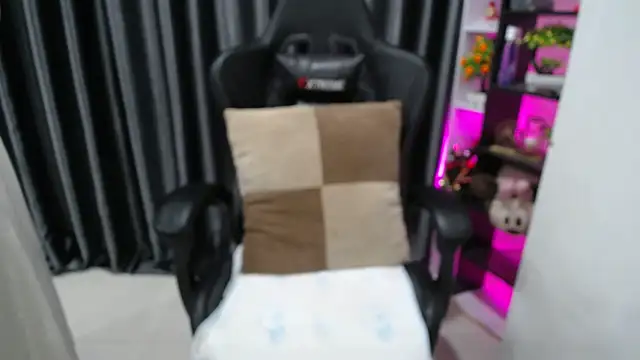 Yuki-yio online show from 10-03-25, 01:09