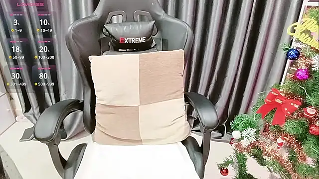 Yuki-yio online show from 12-15-25, 01:22