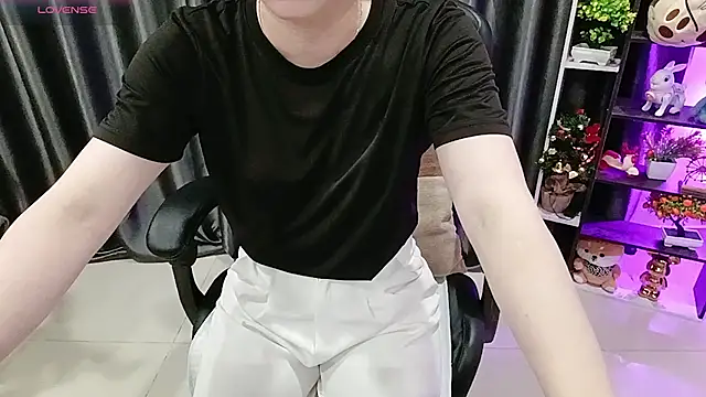 Yuki-yio online show from 06-13-26, 11:56