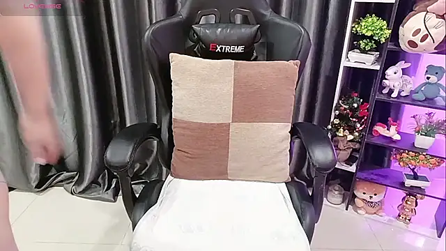 Yuki-yio online show from 04-01-26, 01:19