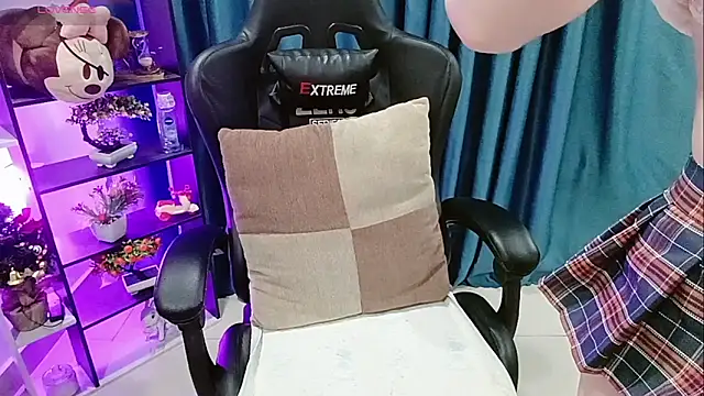 Yuki-yio online show from 03-19-26, 01:16