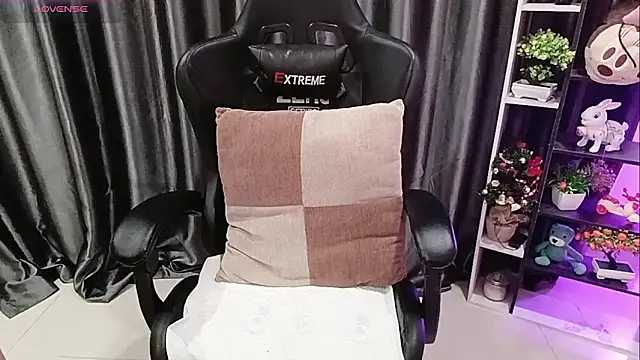 Yuki-yio online show from 03-26-26, 01:15