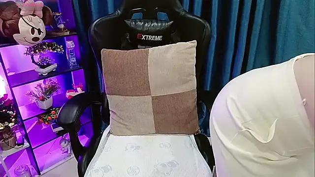 Yuki-yio online show from 03-17-26, 01:19