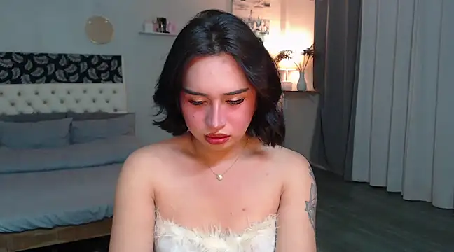 Snapshot of Sexysafarahh chatting on 02-11-25, 04:22 Sexysafarahh online show from 02-11-25, 04:22