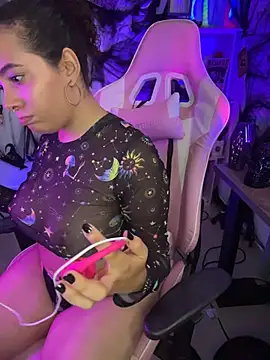 Emma Wish online show from 10-20-25, 04:29