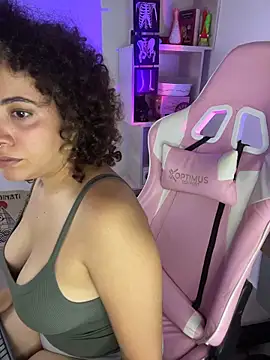 Snapshot of Emma_Wish chatting on 02-08-26, 01:25 Emma Wish online show from 02-08-26, 01:25