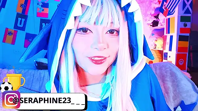 Snapshot of seraphine23 chatting on 07-12-26, 10:32 seraphine23 online show from 07-12-26, 10:32