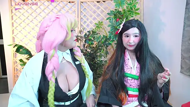 seraphine23 online show from 09-23-25, 12:17