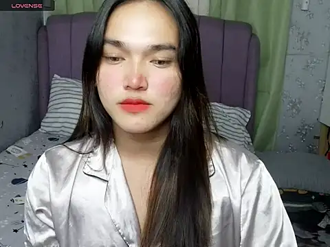 Snapshot of MoaningKylie chatting on 04-13-26, 01:04 MoaningKylie online show from 04-13-26, 01:04