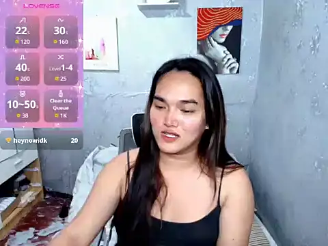 MoaningKylie online show from 10-25-25, 03:49