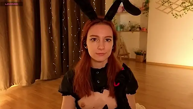 berrry girl online show from 04-05-26, 12:01