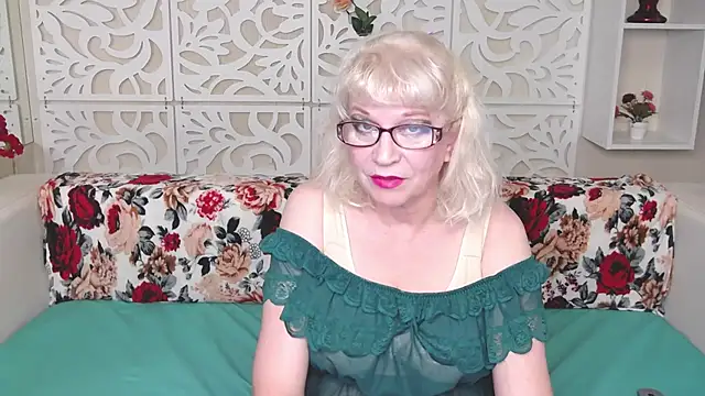 SquirtingMom online show from 08-07-26, 05:19