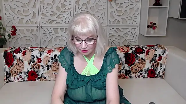 SquirtingMom online show from 04-22-26, 06:58