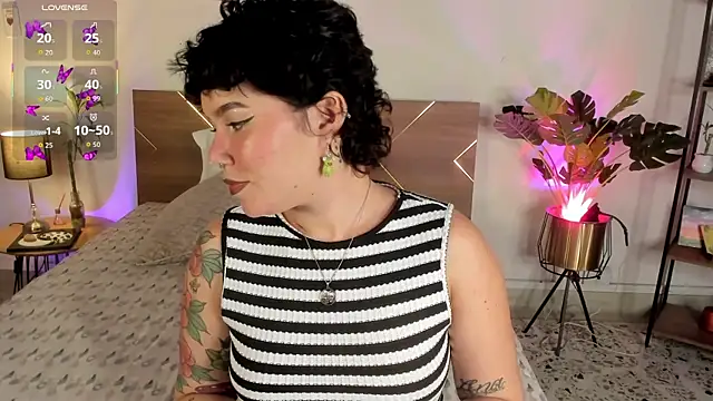 Amy art online show from 04-16-26, 09:37