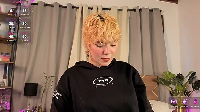 Amy art online show from 01-16-26, 08:57