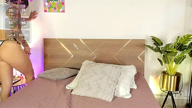 Amy art online show from 03-07-26, 09:42