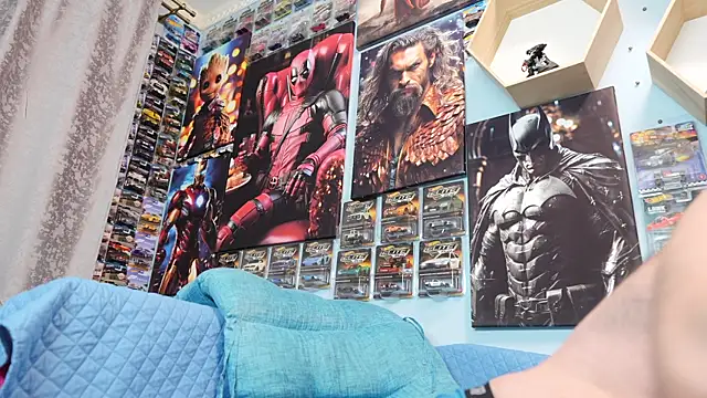 Snapshot of Muscle_Bear chatting on 01-13-26, 05:55 Muscle Bear online show from 01-13-26, 05:55