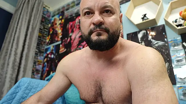 Snapshot of Muscle_Bear chatting on 11-15-25, 05:44 Muscle Bear online show from 11-15-25, 05:44