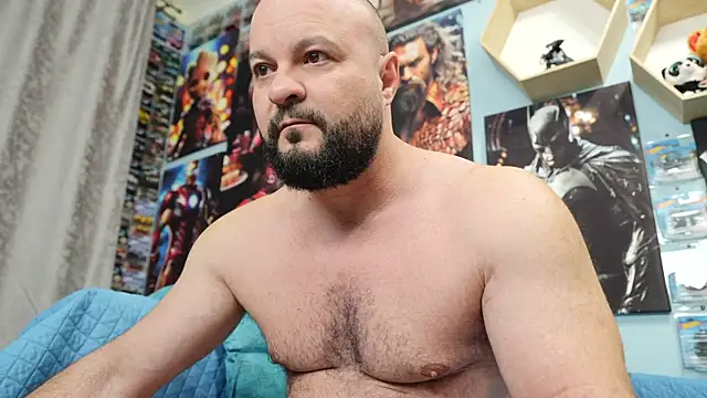 Snapshot of Muscle_Bear chatting on 11-10-25, 05:56 Muscle Bear online show from 11-10-25, 05:56