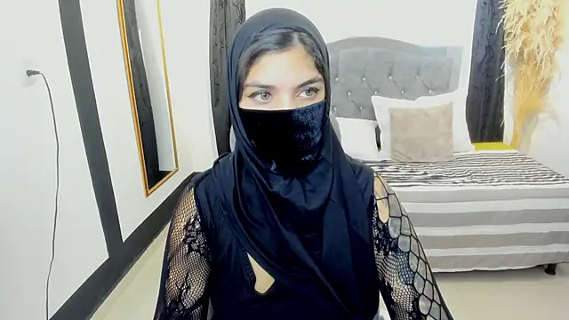 Snapshot of anissa- chatting on 03-14-25, 12:51 anissa- online show from 03-14-25, 12:51