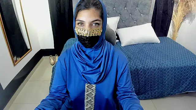 Snapshot of anissa- chatting on 02-28-25, 03:37 anissa- online show from 02-28-25, 03:37