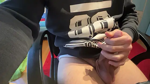 areo2002 online show from 12-07-24, 02:52