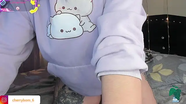 Snapshot of cherrybom_ chatting on 02-05-26, 01:45 cherrybom online show from 02-05-26, 01:45