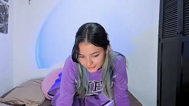 Abby Saenz01 online show from 10-30-25, 10:28