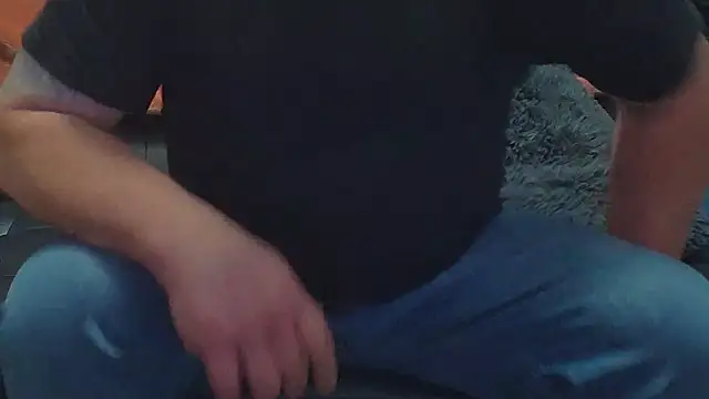 AwesomePapaya online show from 12-05-25, 02:21