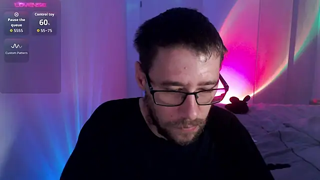 Snapshot of Thomas_Mrd chatting on 10-12-25, 01:40 Thomas Mrd online show from 10-12-25, 01:40