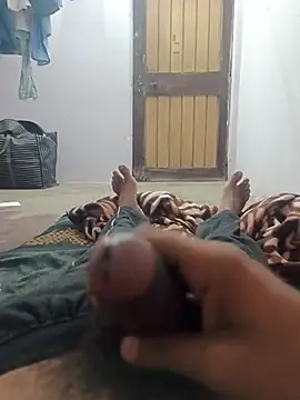 hunter6112 online show from 11-24-25, 05:57