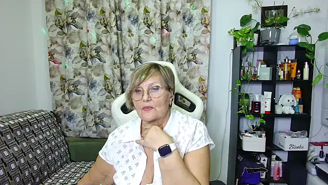 Selenna57 online show from 12-27-24, 11:42