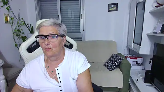 Selenna57 online show from 05-19-26, 05:53