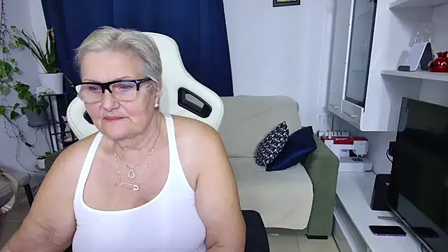 Selenna57 online show from 04-22-26, 05:31