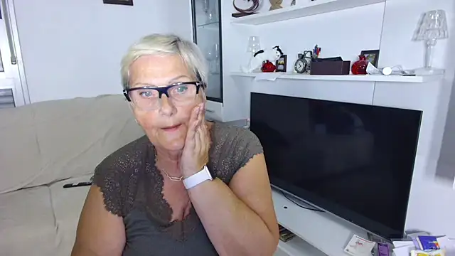 Selenna57 online show from 06-07-26, 04:45