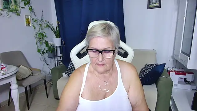Selenna57 online show from 04-20-26, 05:47