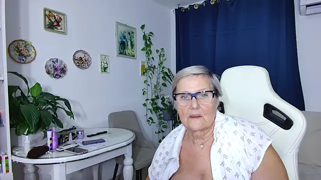 Selenna57 online show from 02-07-26, 06:38