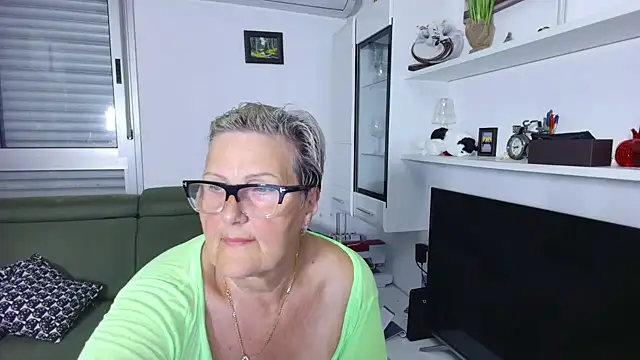 Selenna57 online show from 06-09-26, 05:36