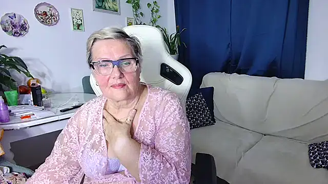 Selenna57 online show from 01-14-26, 06:44